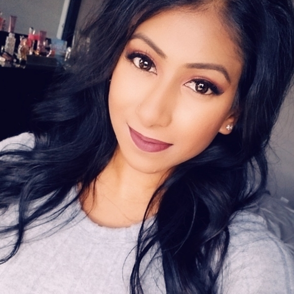 Meet your Posher, Natasha - Picture 1 of 1